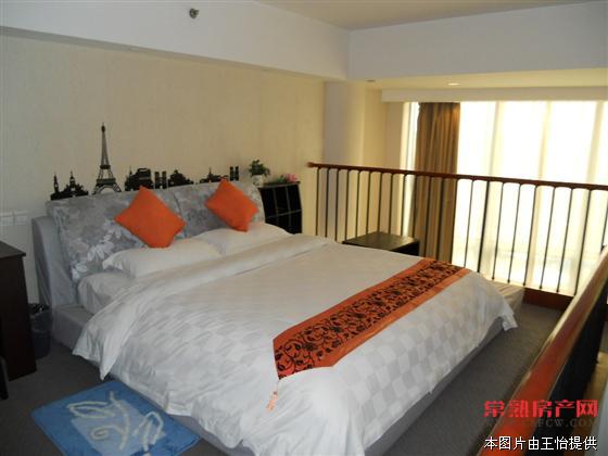 颜港三区，底楼，分两套出租，全新精装修，房东急售