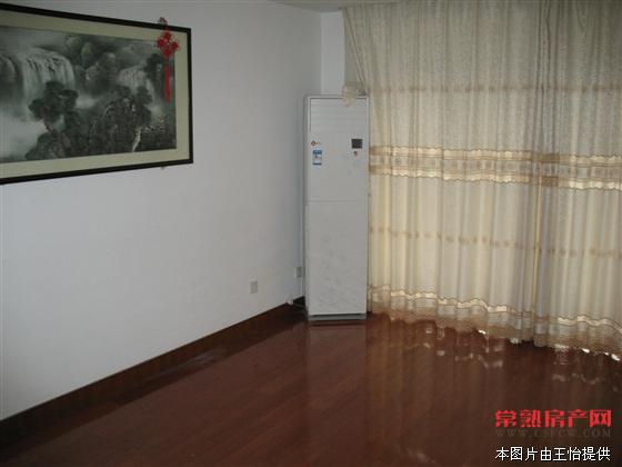 招商城旁精装修三室一厅低价出售