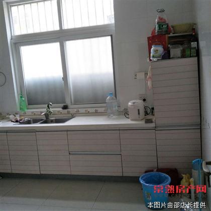 山湖苑旁独栋260平精装修435万三开间院子大