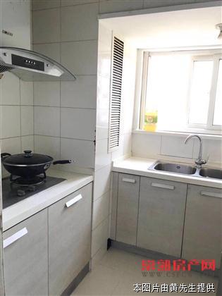 C派公馆 92平 2房 精装修 黄金楼层 有名额 送储藏室 152万