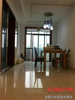 红枫苑146平精装修235万黄金楼层