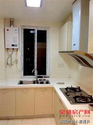 听枫苑143平精装三房4500/月