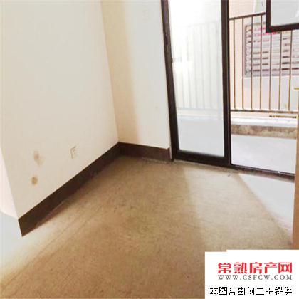 湖畔现代城 256万 4室2厅2卫 毛坯  满两年 难得的好户型急售