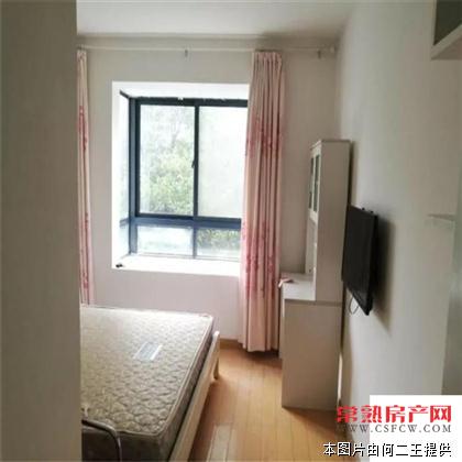 湖畔现代城复式楼 325万 6室2厅3卫 简单装修  有名额满两年