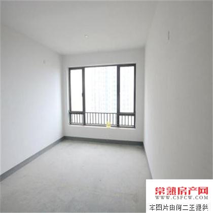 湖畔现代城142平 3室2厅2卫 毛坯 有名额 景观楼层242万