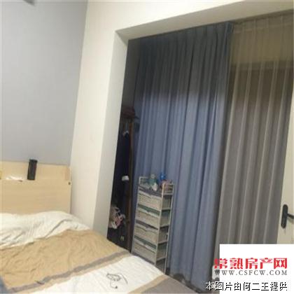 万达华府129平方 3室2厅2卫带车位 有名额 新装未住 270万