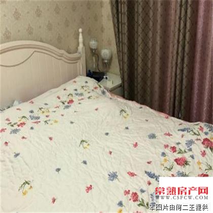 明日星城明辉园153平方 4室2厅2卫带自库 精装修 满两年305万