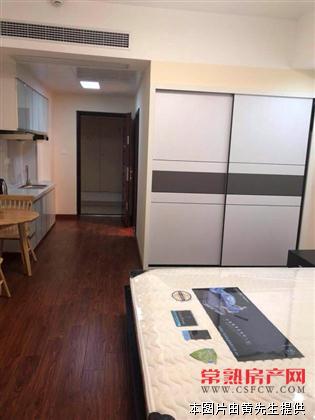 J万达单身公寓 精装修带中央空调 2600元/月包物业费