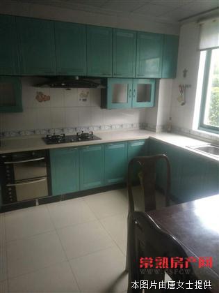 金山苑一区2跃3层四室二厅二卫精装修出租