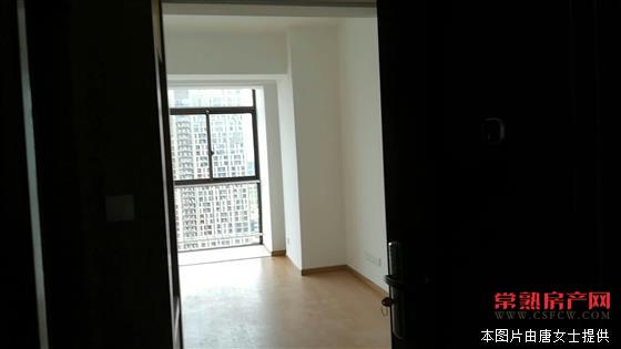 隆盈广场一室一厅精装修首次出租