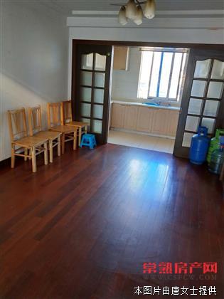 昭文公寓6楼二室一厅装修清爽2200元/月