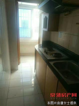 颜港一区3楼一室一厅精装修出租