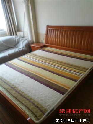 虞园新村4楼二室一厅月租2200元