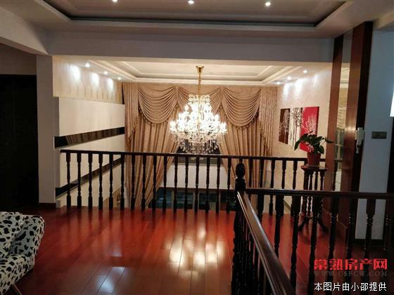 稀缺跃层！世茂三期跃层257平豪华装修598万！