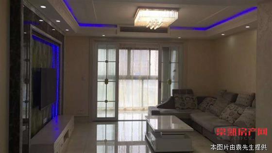 Y弘阳尊邸精装4房2卫288万满2年