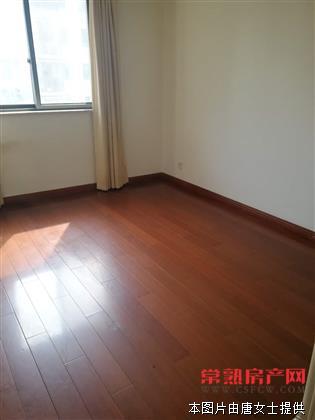 枫泾四区黄金楼层105平方精装修出售