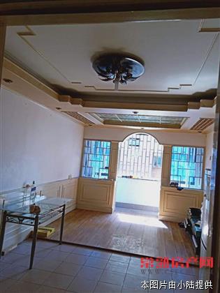 【漕泾】74平2室2厅装修满两年自行车库