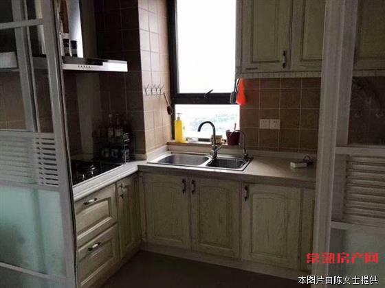 衡泰国际花园，100平米，288万，满2年，能上学