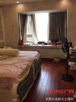 世茂三期，大平层，202平米，豪装，510万，满5唯一