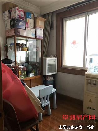 鸭潭头旁，85平米 精装，162万满2年二年级