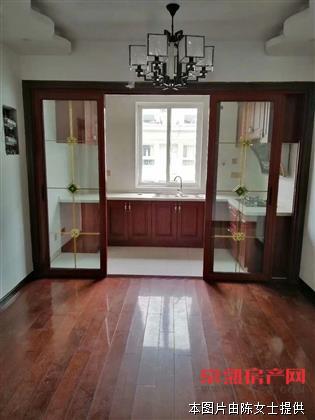 李闸小区，顶带阁楼，产证显示193平米，5室3卫