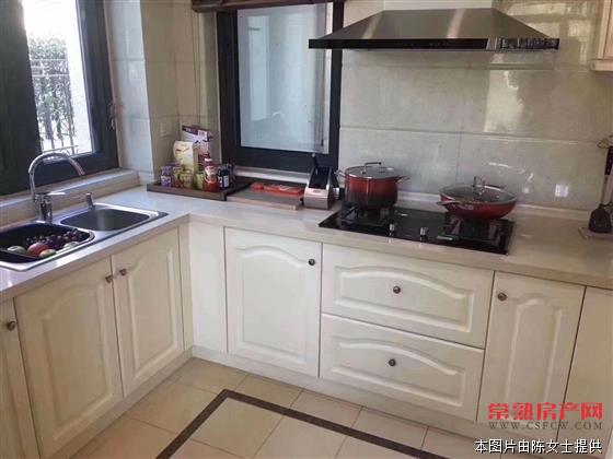 尚湖风景区，叠加别墅1-2层，380万起，院子+地下室