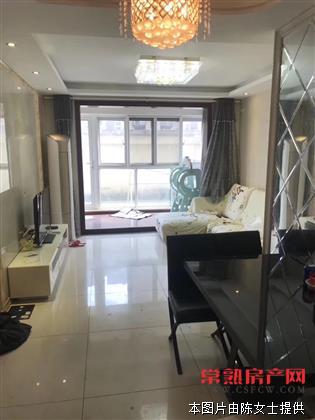 老街余庆坊，88平精装满2年666，2楼，205万