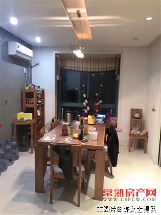 明日星城日锦园，222平米跃层，370万可谈，能上学