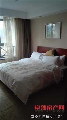 裕坤国贸广场100平方豪华装修急售205万！！！