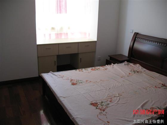 颜港六区 底楼 78平米 3室1厅 有大院子 159.8万 急卖