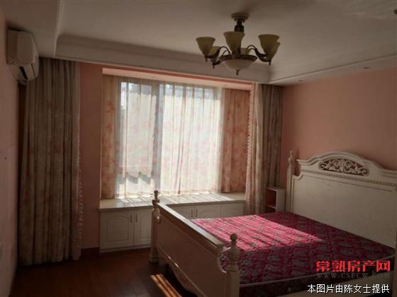 常熟老街霞飞坊，顶跃，堪称叠加，388万，带晒台，实用200多平