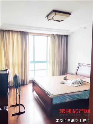 明日星城日锦园，顶跃式，共三层，3,15万