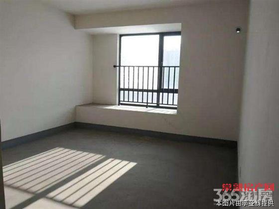 琴湖壹号，毛坯2房，景观楼层，满2年，100平方，195万