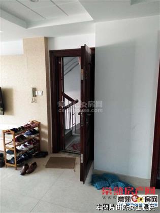 李闸路，精装111平米，3室2卫，256万，满2年，能上学