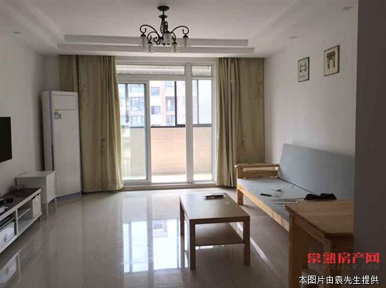 聆湖苑，100平三房，精装修155万，楼层好，带车位