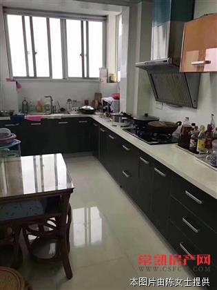 佳和云筑，电梯顶带阁楼，4室2卫，满5唯一310万