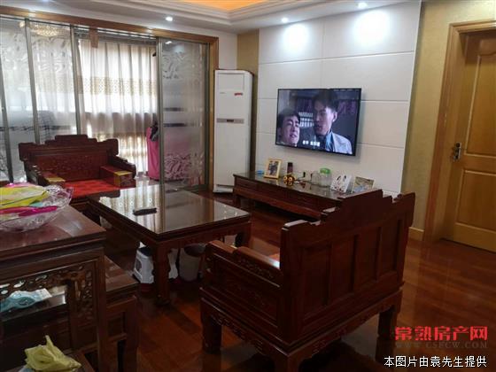 Y虞山国际花园精装3房208万保养好，拎包入住