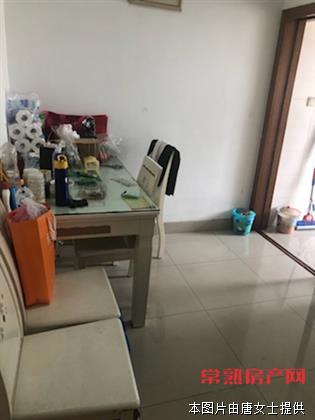 颜港5楼一室一厅精装修设备齐月租2000元