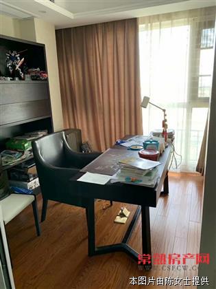 世茂御龙湾，143平米，豪装，310万满2年，车位2只