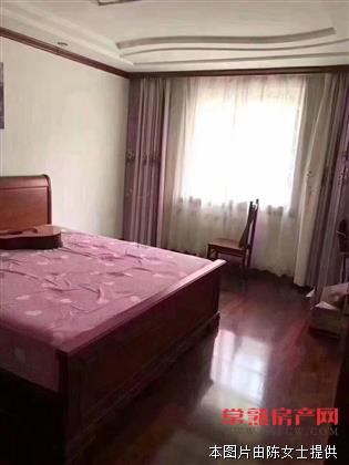 湖苑四区，125平米精装，252万，满2年