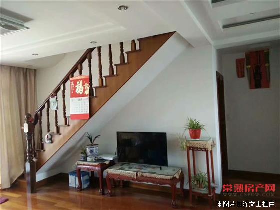 常熟老街祥康里顶带阁楼4室2卫，238万