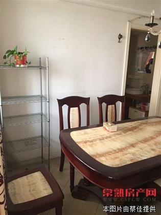 zjh香格丽花园 142平米 三室两厅两卫 南北通透 有名额 328万！