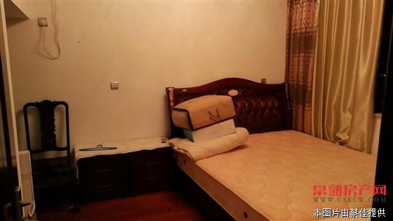 zjh明日星洲 141平豪装 四室两厅两卫 核心卖点带车位 拎包入住 满两年有名额 266万！