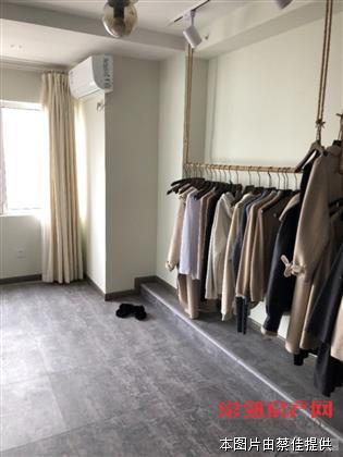 zjh万达华府 47平精装跃层 两室两厅两卫 黄金楼层 采光好 53万亏本卖！