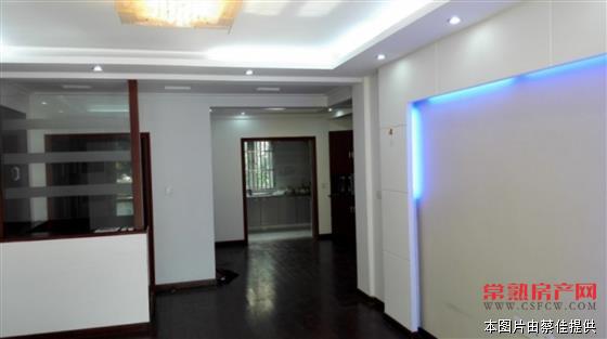 zjh尚湖中央花园 141平精装 三室两厅两卫 三开间朝南 南北通透采光好 满两年有名额 240万！