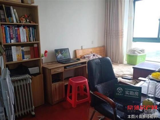 zjh润欣花园 140平精装 三室两厅两卫 南北通透 满五唯一 230万！