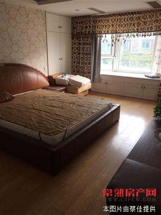 zjh香格丽花园 142平米 三室两厅两卫 南北通透 有名额 328万！