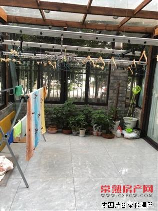 zjh新景水岸 184.75平精装 四室两厅两卫 南北通透 满五唯一 带院子 265万！