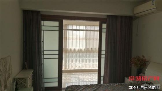 zjh紫金豪园 140平精装 三室两厅两卫 南北通透 带车位 储藏室 满两年 325万！