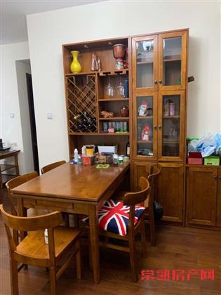 **，底楼带院子，116平米，280万，精装，可上学